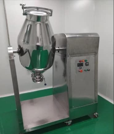 Fabrikasi mesin Double Cone Blender stainless steel untuk proses pencampuran serbuk (powder mixer) pada industri farmasi dan makanan